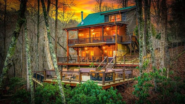 76 Fish Trap Road, Blue Ridge, GA 30513