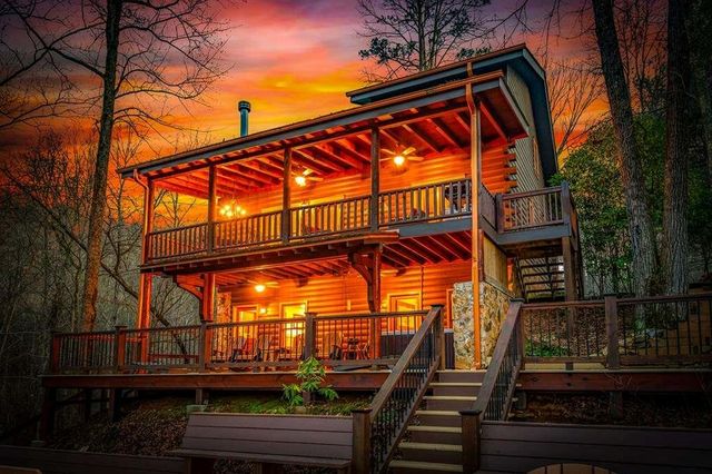 76 Fish Trap Road, Blue Ridge, GA 30513