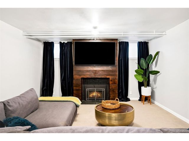 1013 Adams St, Denver, CO 80206