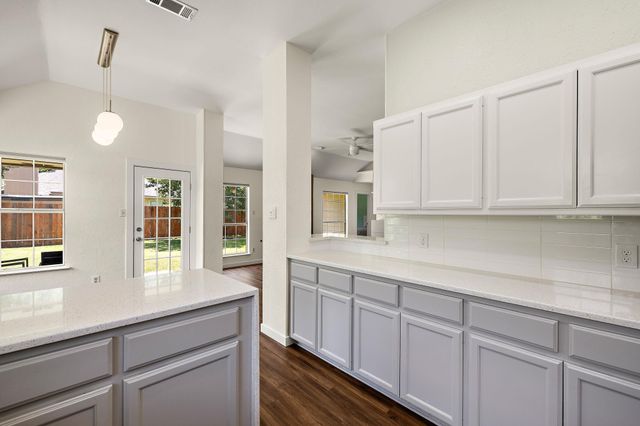 2305 Willow WAY, Round Rock, TX 78664