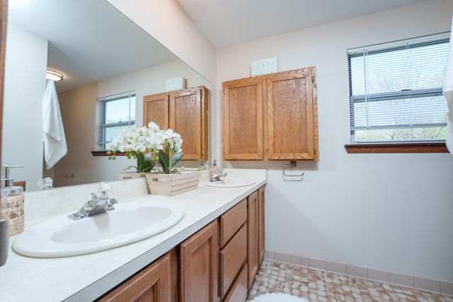 6727 Robison Lane, Pittsfield Charter Twp, MI 48176