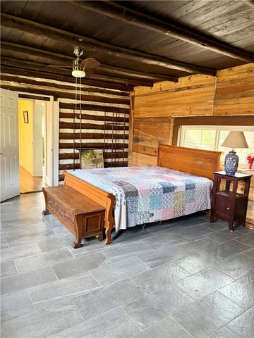 2128 County Road 329, Eureka Springs, AR 72632