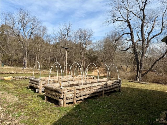 2128 County Road 329, Eureka Springs, AR 72632