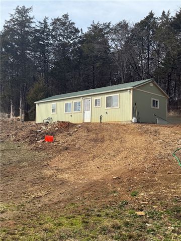 2128 County Road 329, Eureka Springs, AR 72632