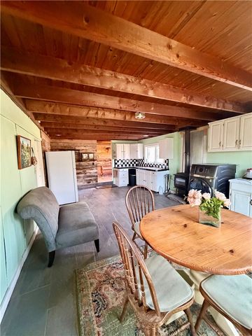 2128 County Road 329, Eureka Springs, AR 72632