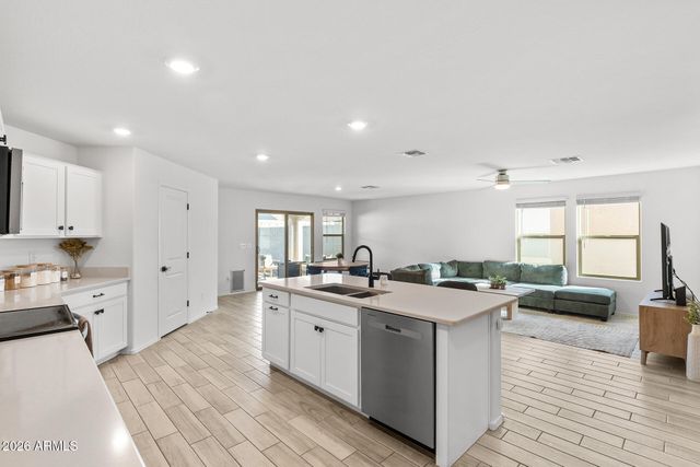 516 E MOUNTAIN VIEW Drive, Avondale, AZ 85323