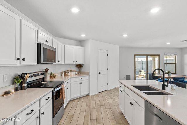 516 E MOUNTAIN VIEW Drive, Avondale, AZ 85323