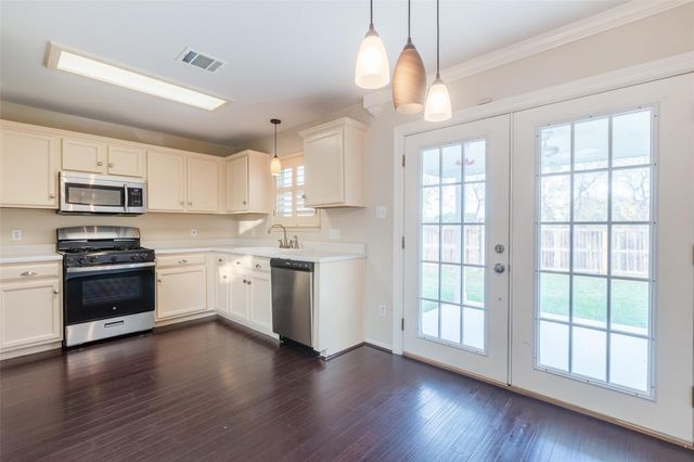 7700 Portland TRL, Austin, TX 78729