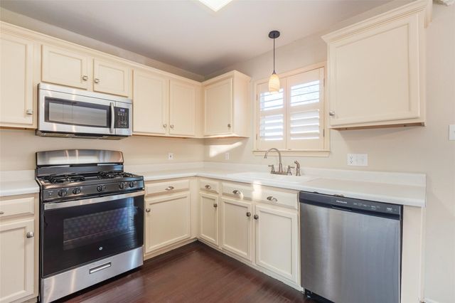 7700 Portland TRL, Austin, TX 78729