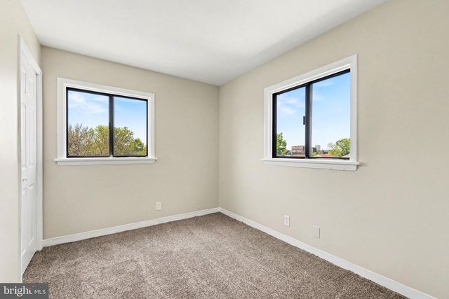 533 SAINT MARYS DR, Steelton, PA 17113