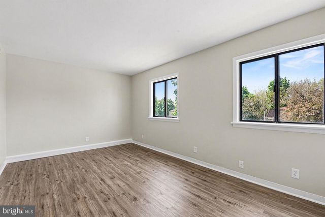 533 SAINT MARYS DR, Steelton, PA 17113