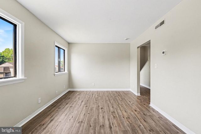 533 SAINT MARYS DR, Steelton, PA 17113
