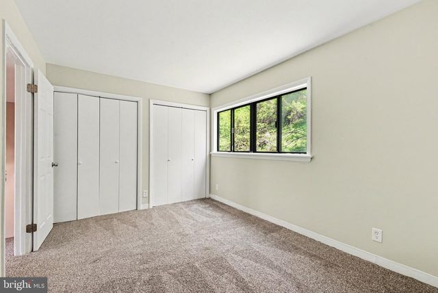 533 SAINT MARYS DR, Steelton, PA 17113