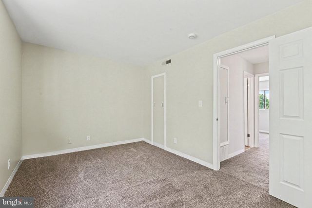 533 SAINT MARYS DR, Steelton, PA 17113