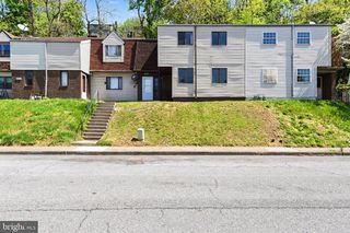 533 SAINT MARYS DR, Steelton, PA 17113