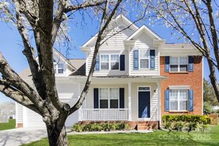 548 Dannyn Grove Court, Charlotte, NC 28214