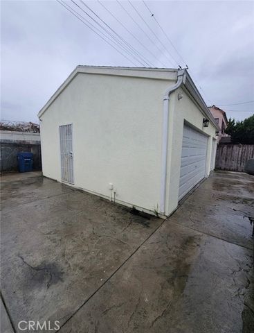 8455 Santa Fe Ave, Huntington Park, CA 90255