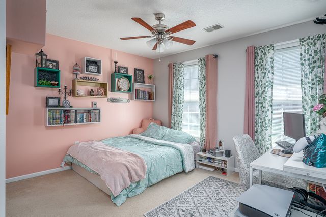 76 Parkview Drive, Eldridge, IA 52748