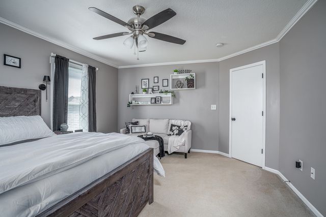 76 Parkview Drive, Eldridge, IA 52748