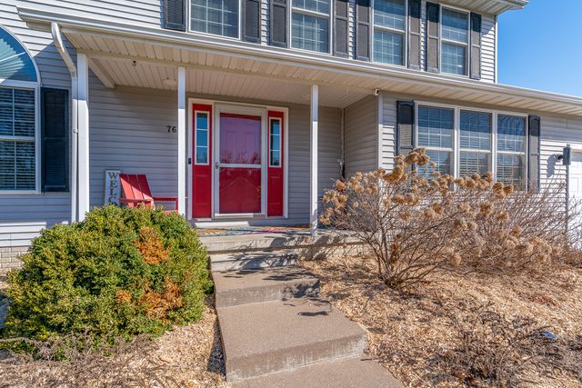 76 Parkview Drive, Eldridge, IA 52748