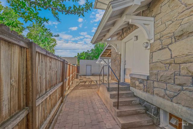 624 6th Avenue, Lewiston, ID 83501