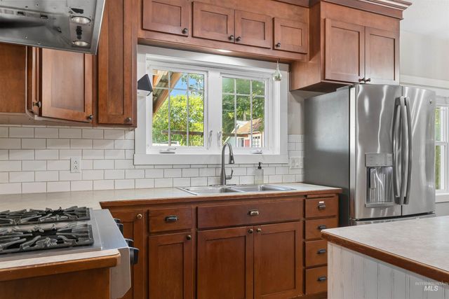 624 6th Avenue, Lewiston, ID 83501