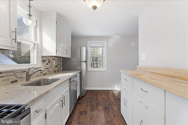 43 IOWANA AVE, Ewing, NJ 08638