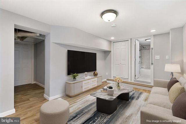 43 IOWANA AVE, Ewing, NJ 08638