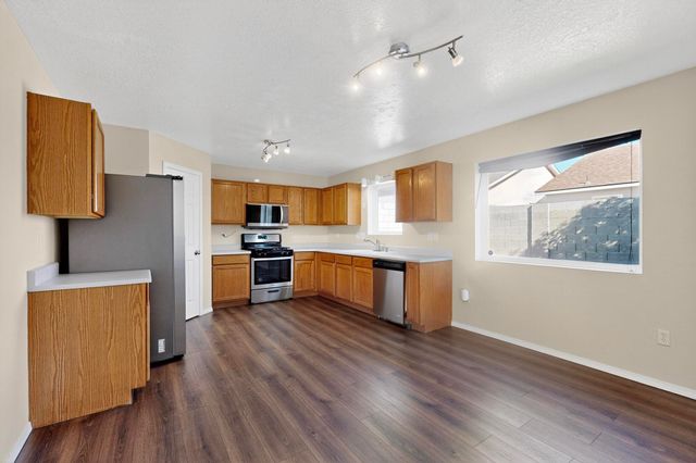 5609 MESA RIDGE Road NW, Albuquerque, NM 87114