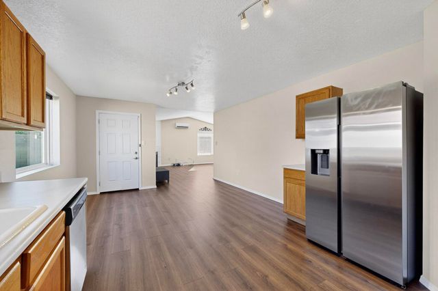 5609 MESA RIDGE Road NW, Albuquerque, NM 87114