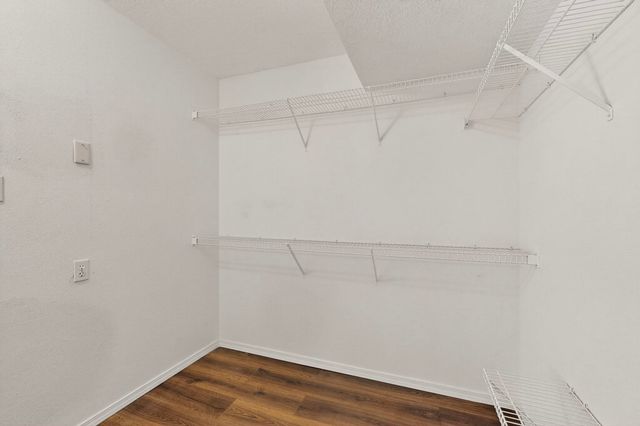 5609 MESA RIDGE Road NW, Albuquerque, NM 87114