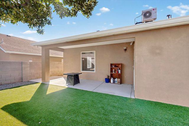 5609 MESA RIDGE Road NW, Albuquerque, NM 87114