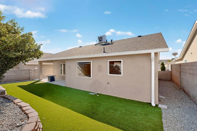 5609 MESA RIDGE Road NW, Albuquerque, NM 87114