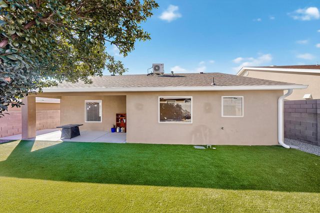 5609 MESA RIDGE Road NW, Albuquerque, NM 87114