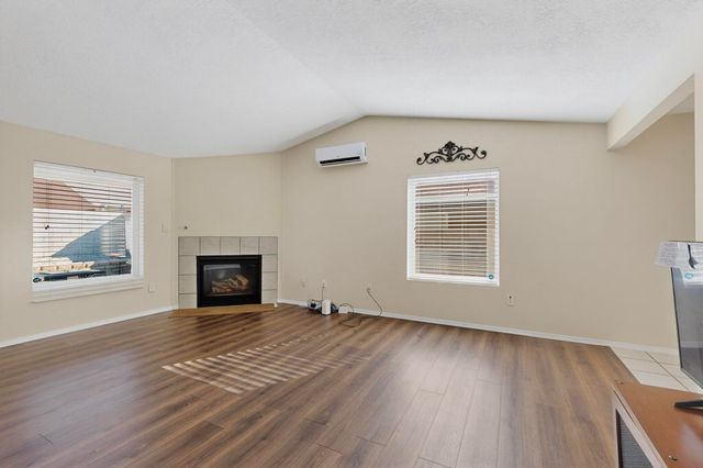 5609 MESA RIDGE Road NW, Albuquerque, NM 87114