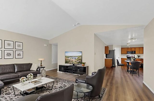 5609 MESA RIDGE Road NW, Albuquerque, NM 87114