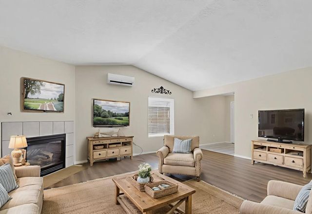 5609 MESA RIDGE Road NW, Albuquerque, NM 87114