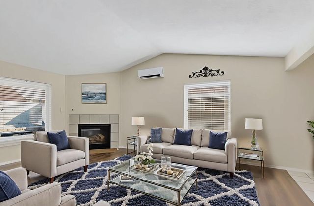 5609 MESA RIDGE Road NW, Albuquerque, NM 87114