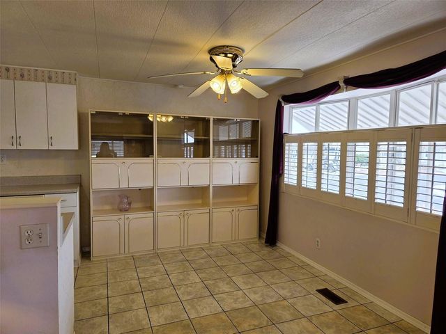 302 OAKWOOD BOULEVARD W, Sarasota, FL 34237