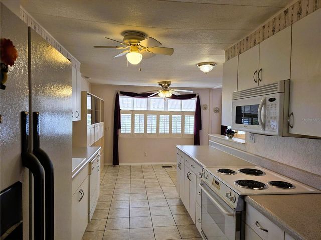 302 OAKWOOD BOULEVARD W, Sarasota, FL 34237