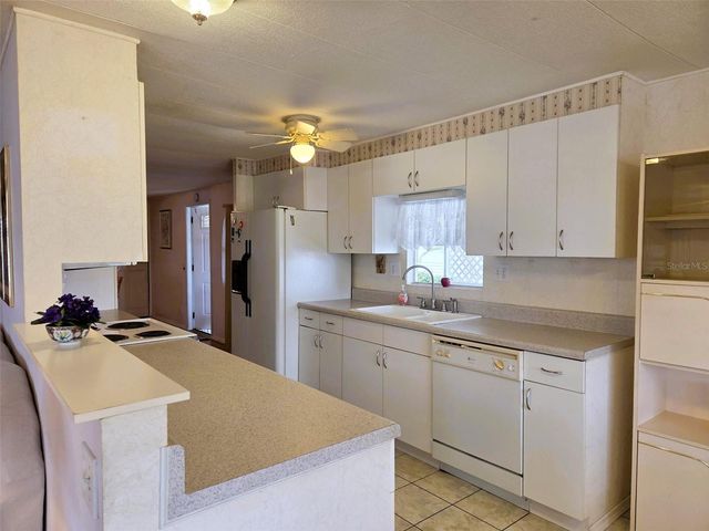 302 OAKWOOD BOULEVARD W, Sarasota, FL 34237