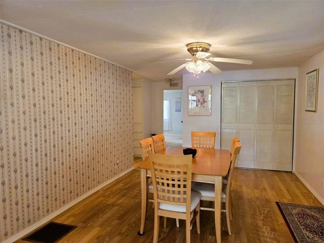 302 OAKWOOD BOULEVARD W, Sarasota, FL 34237