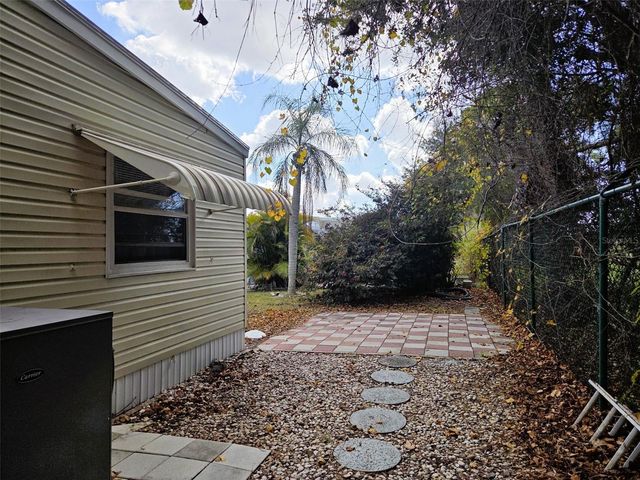 302 OAKWOOD BOULEVARD W, Sarasota, FL 34237