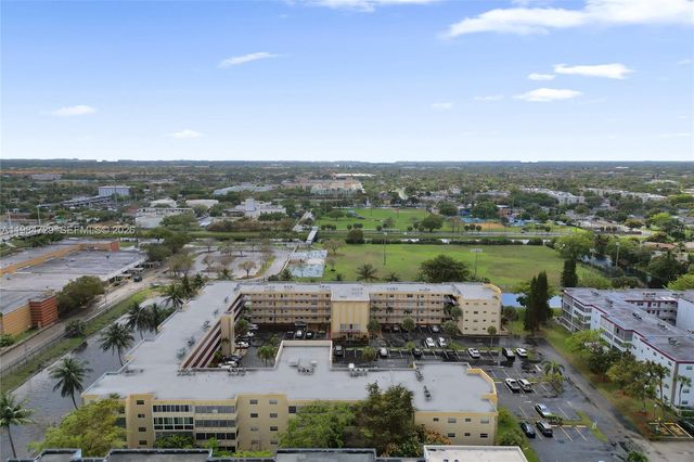 3940 NW 42nd Ave 320, Lauderdale Lakes, FL 33319