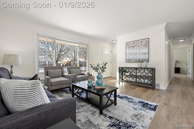 9848 Milburn Street, Livonia, MI 48150