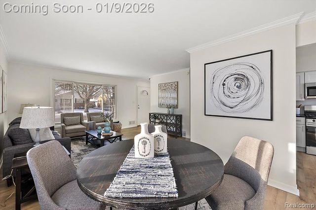 9848 Milburn Street, Livonia, MI 48150