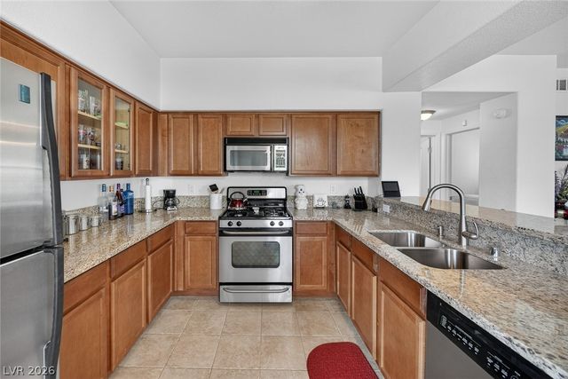 10245 King Henry Avenue 102, Las Vegas, NV 89144