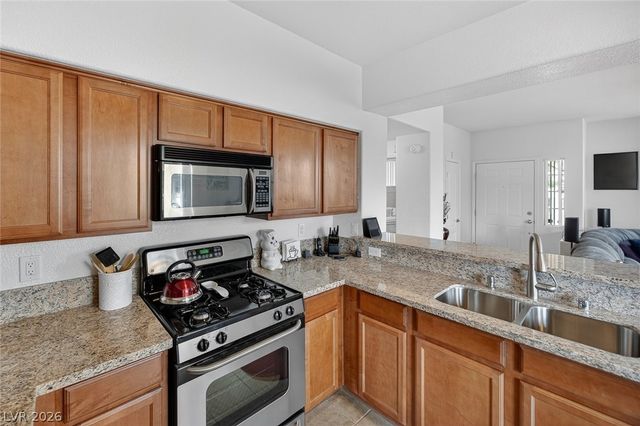 10245 King Henry Avenue 102, Las Vegas, NV 89144