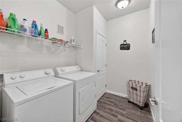 10245 King Henry Avenue 102, Las Vegas, NV 89144