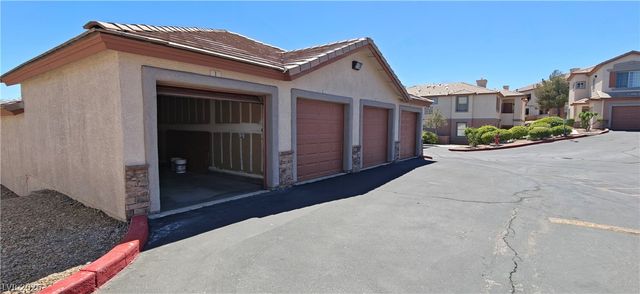 10245 King Henry Avenue 102, Las Vegas, NV 89144